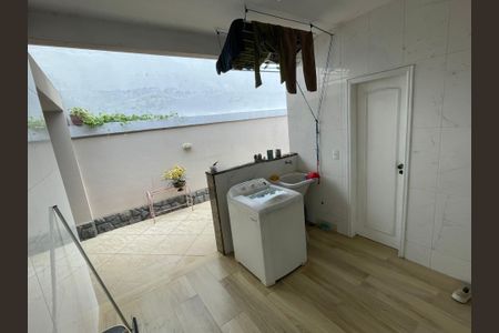 Casa à venda com 428m², 4 quartos e 4 vagas