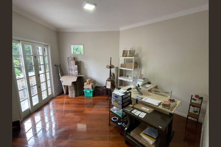 Casa à venda com 428m², 4 quartos e 4 vagas