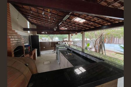 Casa à venda com 428m², 4 quartos e 4 vagas