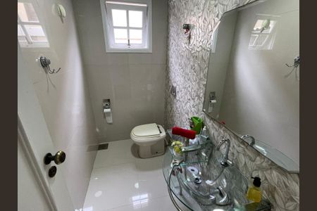 Casa à venda com 428m², 4 quartos e 4 vagas