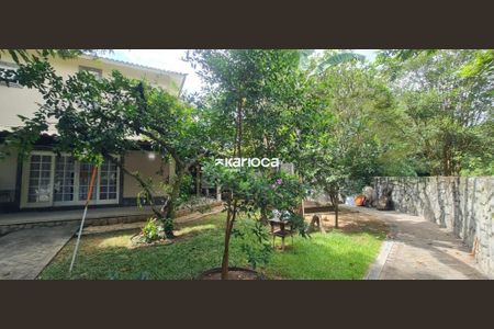 Casa à venda com 428m², 4 quartos e 4 vagas