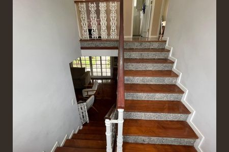 Casa à venda com 428m², 4 quartos e 4 vagas