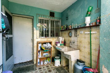 Casa à venda com 300m², 3 quartos e 1 vagaÁrea de Serviço 2