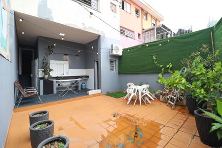 Casa à venda com 215m², 3 quartos e 4 vagas
