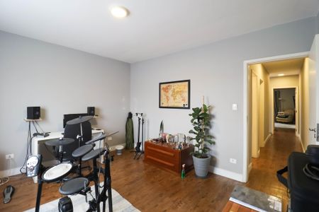 Casa à venda com 215m², 3 quartos e 4 vagas