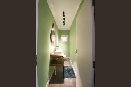 Casa à venda com 215m², 3 quartos e 4 vagas