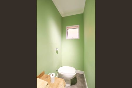 Casa à venda com 215m², 3 quartos e 4 vagas