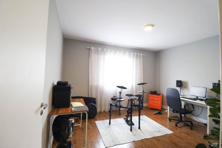 Casa à venda com 215m², 3 quartos e 4 vagas