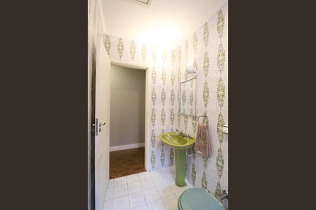 Casa à venda com 215m², 3 quartos e 4 vagas