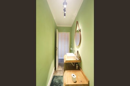 Casa à venda com 215m², 3 quartos e 4 vagas