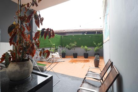 Casa à venda com 215m², 3 quartos e 4 vagas