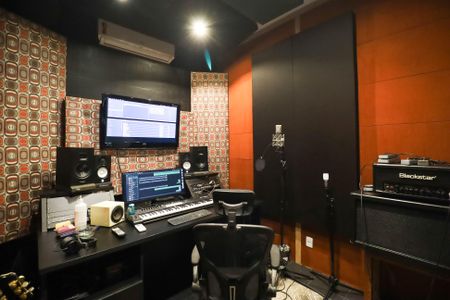 Casa à venda com 215m², 3 quartos e 4 vagas