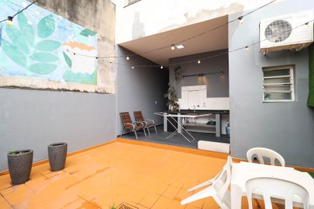 Casa à venda com 215m², 3 quartos e 4 vagas