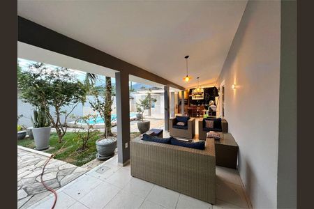 Casa à venda com 5 quartos, 360m² em Vargem Grande, Rio de Janeiro