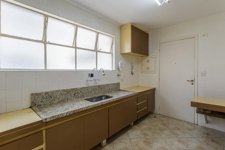 Apartamento para alugar com 100m², 3 quartos e 2 vagas Apartamento para alugar com 100m², 3 quartos e 2 vagasCozinha
