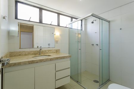 Apartamento para alugar com 100m², 3 quartos e 2 vagas Apartamento para alugar com 100m², 3 quartos e 2 vagasBanheiro