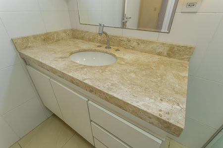 Apartamento para alugar com 100m², 3 quartos e 2 vagas Apartamento para alugar com 100m², 3 quartos e 2 vagasBanheiro