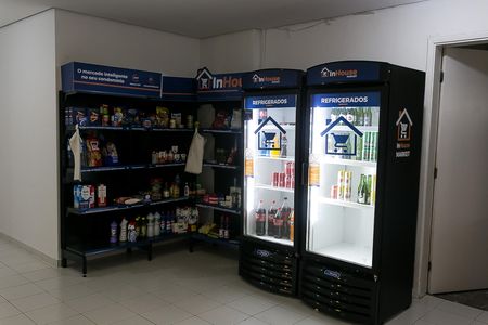 Studio para alugar com 48m², 1 quarto e 1 vaga Studio para alugar com 48m², 1 quarto e 1 vagamercado