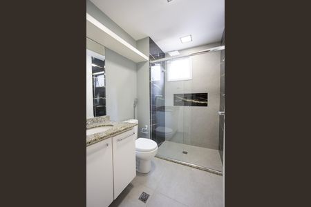 Studio para alugar com 48m², 1 quarto e 1 vaga Studio para alugar com 48m², 1 quarto e 1 vagaBanheiro da Suíte