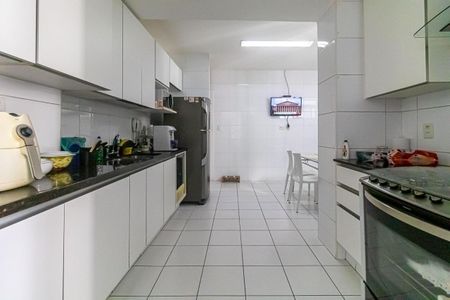 Apartamento à venda com 156m², 3 quartos e 2 vagas Apartamento à venda com 156m², 3 quartos e 2 vagasCozinha