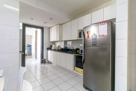 Apartamento à venda com 156m², 3 quartos e 2 vagas Apartamento à venda com 156m², 3 quartos e 2 vagasCozinha