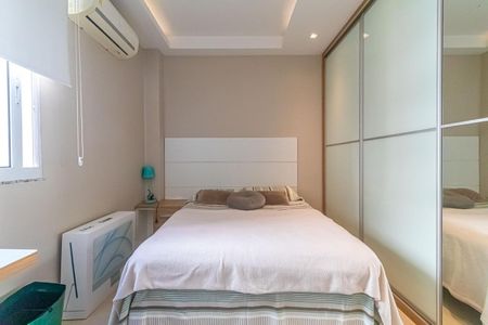 Apartamento à venda com 156m², 3 quartos e 2 vagas Apartamento à venda com 156m², 3 quartos e 2 vagasQuarto 03