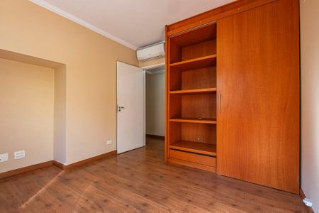 Apartamento à venda com 200m², 4 quartos e 2 vagasQuarto 2