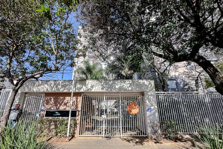 Apartamento à venda com 47m², 2 quartos e 1 vaga Apartamento à venda com 47m², 2 quartos e 1 vagaFachada