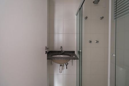 Apartamento à venda com 54m², 2 quartos e 1 vaga Apartamento à venda com 54m², 2 quartos e 1 vagaBanheiro