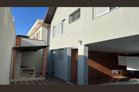 Casa à venda com 277m², 3 quartos e 4 vagasFoto 01