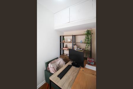 Apartamento à venda com 77m², 2 quartos e 1 vagaQuarto de Serviço