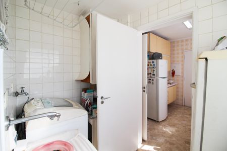 Apartamento à venda com 77m², 2 quartos e 1 vagaÁrea de Serviço