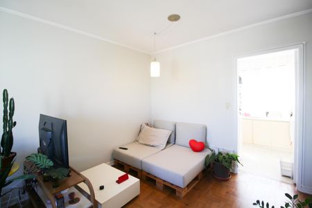 Apartamento à venda com 77m², 2 quartos e 1 vagaSala