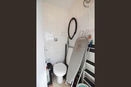 Apartamento à venda com 77m², 2 quartos e 1 vagaBanheiro de serviço