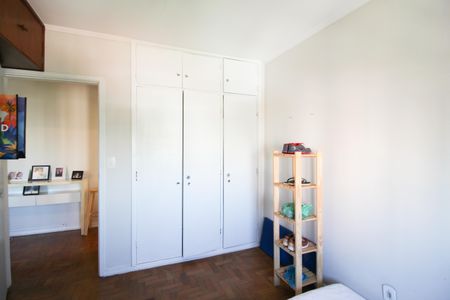 Apartamento à venda com 77m², 2 quartos e 1 vagaQuarto 2