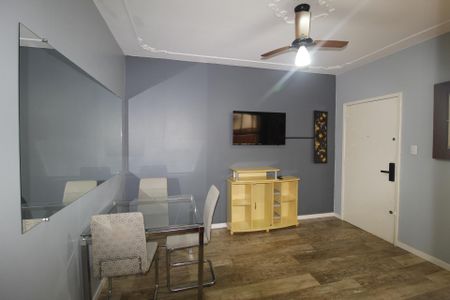 Sala de apartamento para alugar com 1 quarto, 60m² em Higienópolis, Porto Alegre