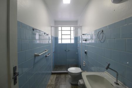 Banheiro de apartamento para alugar com 1 quarto, 60m² em Higienópolis, Porto Alegre