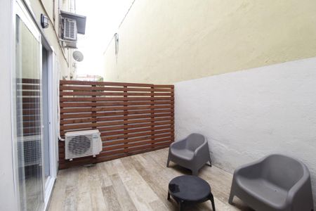 Apartamento para alugar com 60m², 1 quarto e sem vagaQuintal