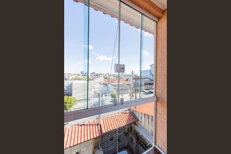 Casa à venda com 114m², 3 quartos e 2 vagas Casa à venda com 114m², 3 quartos e 2 vagasVaranda