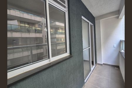 Apartamento à venda com 62m², 2 quartos e 1 vagaVaranda 