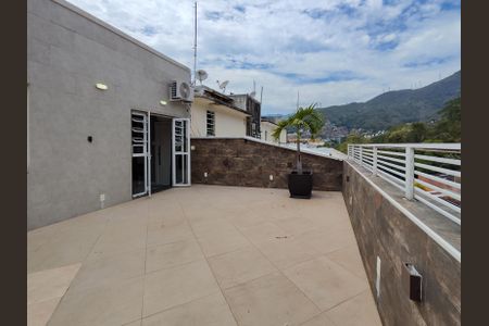 Apartamento à venda com 70m², 1 quarto e sem vagaTerraço