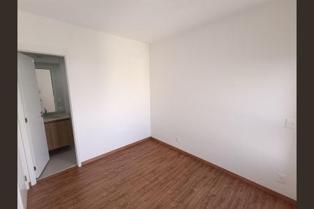 Apartamento para alugar com 132m², 4 quartos e 2 vagas Apartamento para alugar com 132m², 4 quartos e 2 vagasSuite