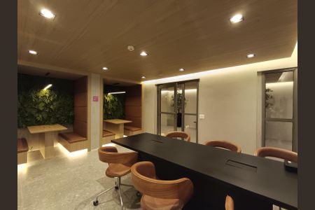 Apartamento para alugar com 132m², 4 quartos e 2 vagas Apartamento para alugar com 132m², 4 quartos e 2 vagasCoworking