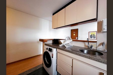 Apartamento à venda com 54m², 1 quarto e 1 vagaFoto 01