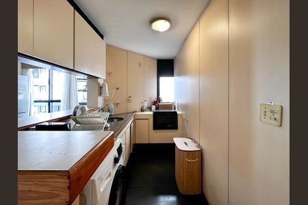 Apartamento à venda com 54m², 1 quarto e 1 vagaFoto 01