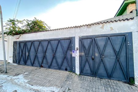 Casa à venda com 350m², 5 quartos e 5 vagasFachada - Plaquinha