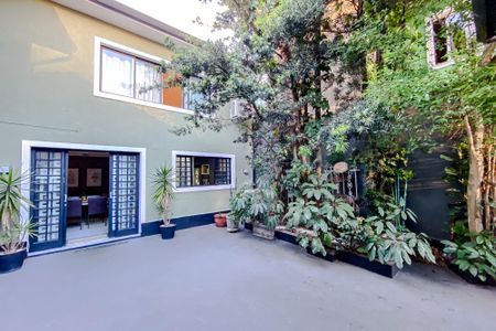 Casa à venda com 350m², 5 quartos e 5 vagasÁrea externa
