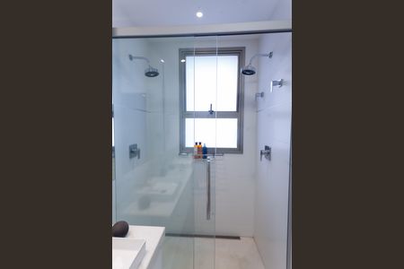 Apartamento à venda com 174m², 3 quartos e 4 vagas Apartamento à venda com 174m², 3 quartos e 4 vagasBanheiro suite master