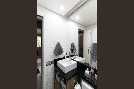 Apartamento à venda com 55m², 2 quartos e 1 vaga Apartamento à venda com 55m², 2 quartos e 1 vagaBanheiro