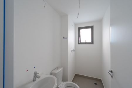 Apartamento à venda com 68m², 2 quartos e 1 vaga Apartamento à venda com 68m², 2 quartos e 1 vagaBanheiro da Suíte